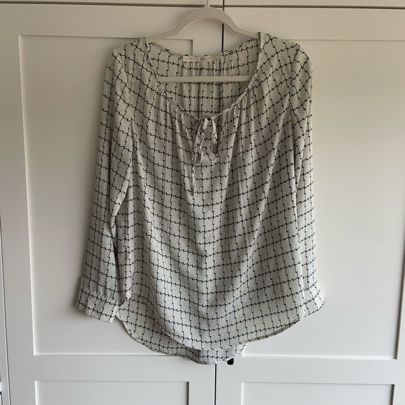 Black & White Long Sleeve Blouse - Picture 2 of 4